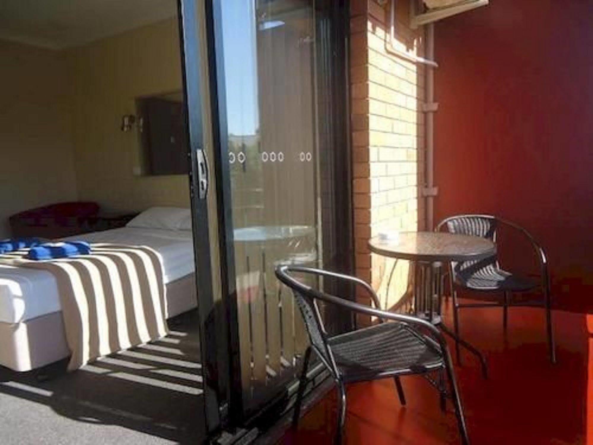 Kingsford Riverside Inn Brisbane Zewnętrze zdjęcie