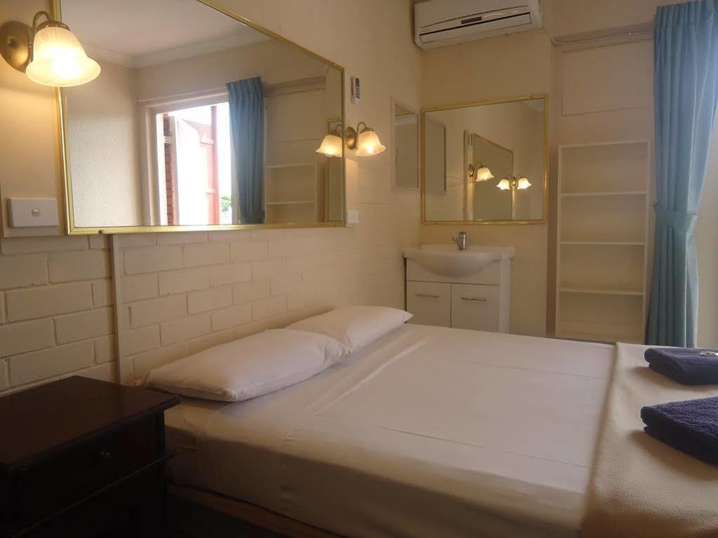 Kingsford Riverside Inn Brisbane Zewnętrze zdjęcie