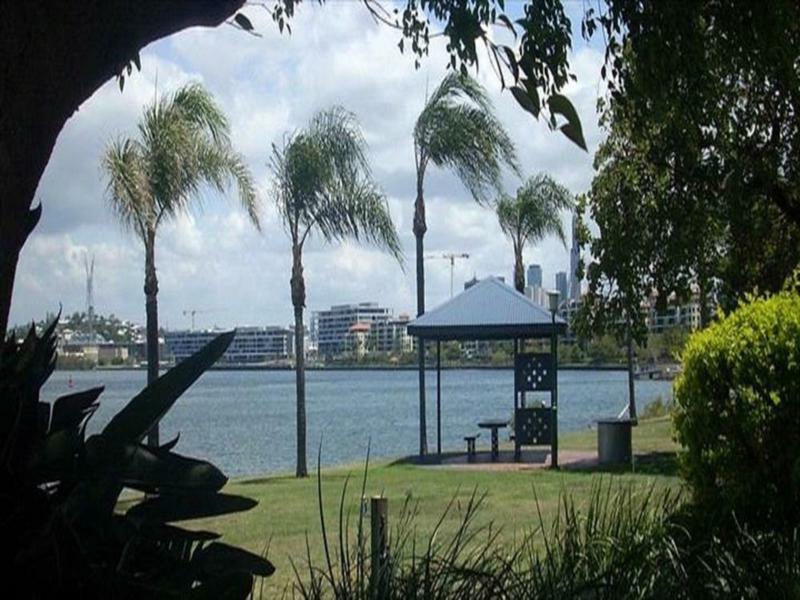 Kingsford Riverside Inn Brisbane Zewnętrze zdjęcie
